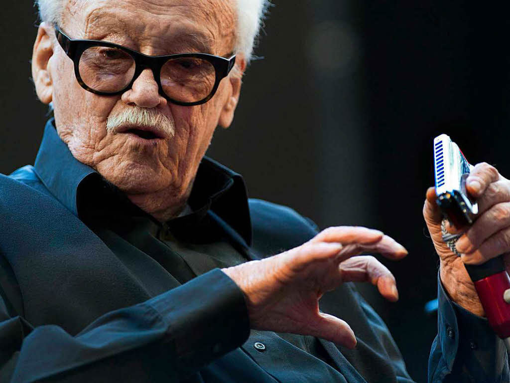 Der belgische Jazz Musiker Toots Thielemans verstarb am 22. August im Alter von 94 Jahren.