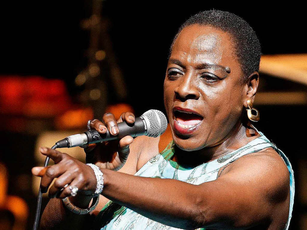 Die US Soul und Funk Sngerin Sharon Jones starb am 18. November. Sie wurde 60 Jahre alt.