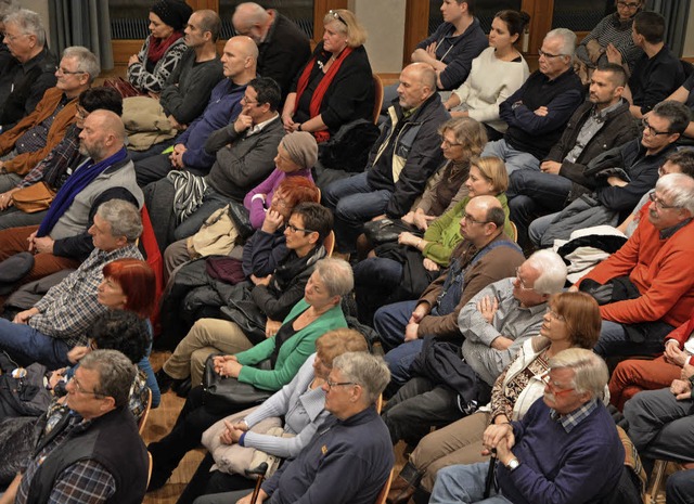 Gut besucht war der BZ-Dialog im Janua...entrum St. Josef zum Thema Rheinsteg.   | Foto: Ralf H. Dorweiler