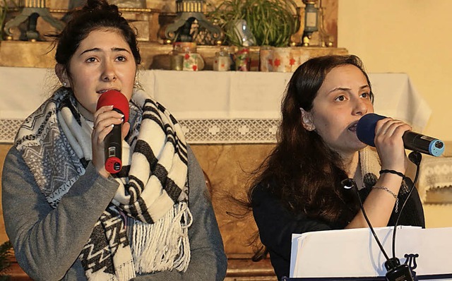 Luisa Kaiser und Siria Gargano traten ...gseinlage in der Luttinger Kirche auf.  | Foto: Hartwig Kluge