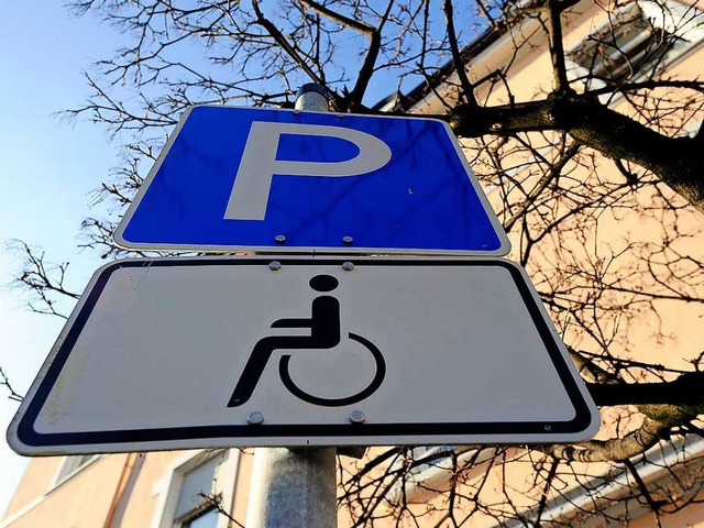Zum ersten Mal haben sich in Freiburg ... eines Behindertenparkplatzes gewehrt.  | Foto: Ingo Schneider