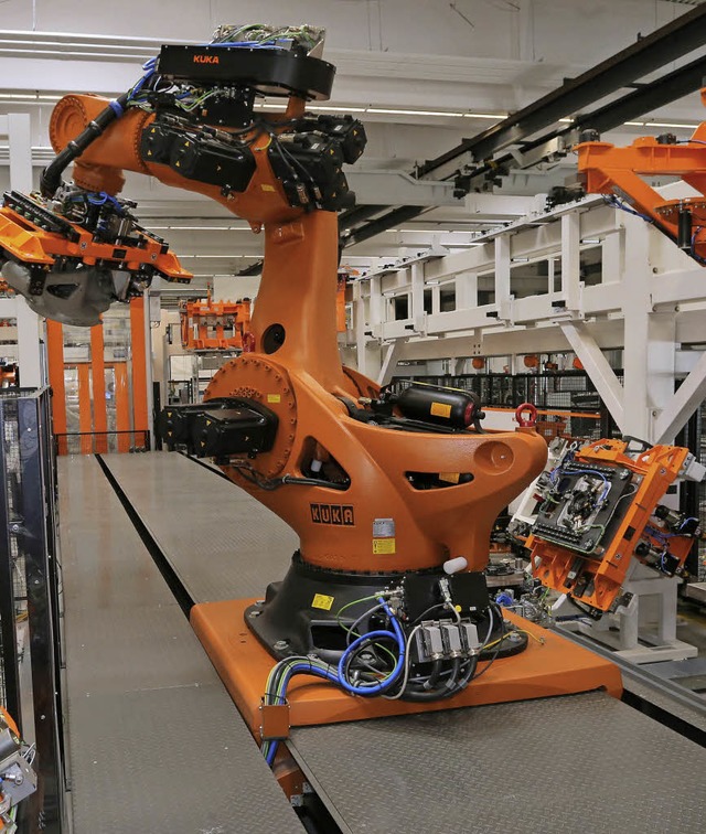 Von Chinesen gerne bernommen: der Augsburger Roboterhersteller Kuka   | Foto: DPA