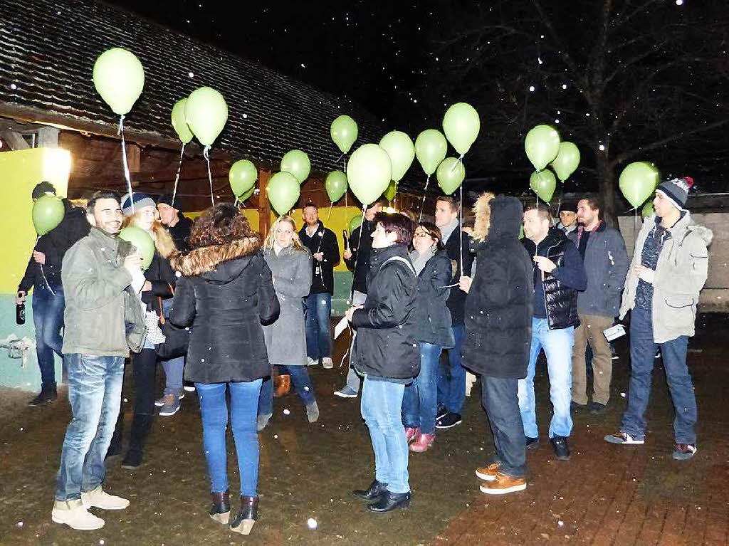 Rund 50 Jugendliche und Ehemalige versammelten sich im Jugendzentrum, um Abschied  von Sozialarbeiter Ferdinand Wienckowski zu nehmen, der im vergangenen Jahr verstorben war.
