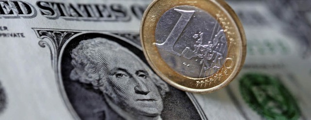 Der Euro und der &#8222;Greenback&#8220;   | Foto: dpa