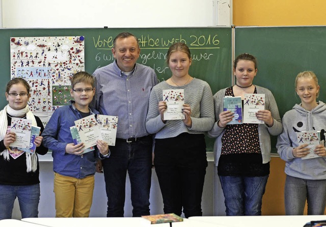 Stolze Gewinner des Vorlesewettbewerbs...anniter Werkrealschule in Heitersheim   | Foto: Privat