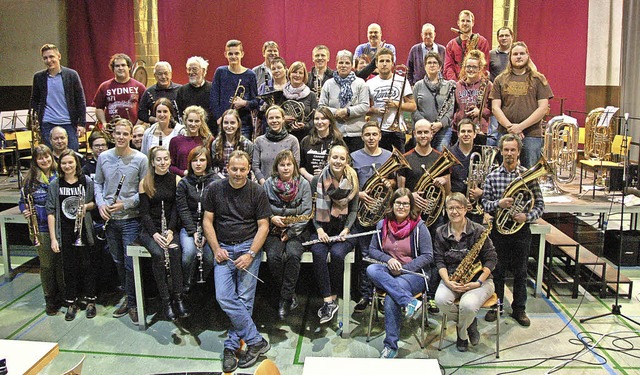 Beim Neujahreskonzert 2017 steht Dirig...tztmals im Mittelpunkt der Stadtmusik.  | Foto: Jutta Binner-Schwarz