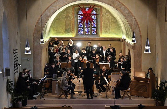 Orchester und Chor haben die Bach-Kant... in der Burgheimer Kirche aufgefhrt.   | Foto: Wolfgang Knstle