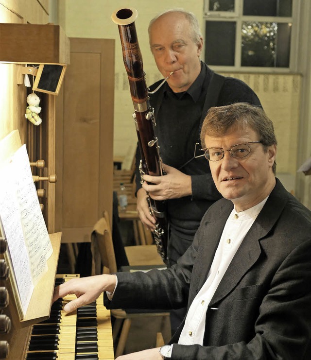 Christian Rabe (Fagott) und Herbert De...nzert durch ihr feines Zusammenspiel.   | Foto: Martina David-Wenk