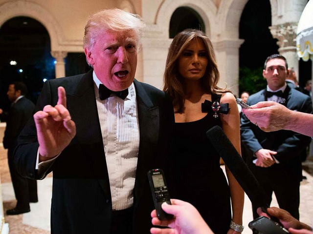 Donald und Melania Trump bei ihrer Sil... in der Residenz Mar-a-Lago in Florida  | Foto: AFP