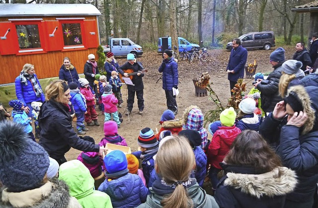 Groe Runde:  offizielle Erffnung der tierpdagogischen Waldkindergartengruppe   | Foto: Julius Steckmeister