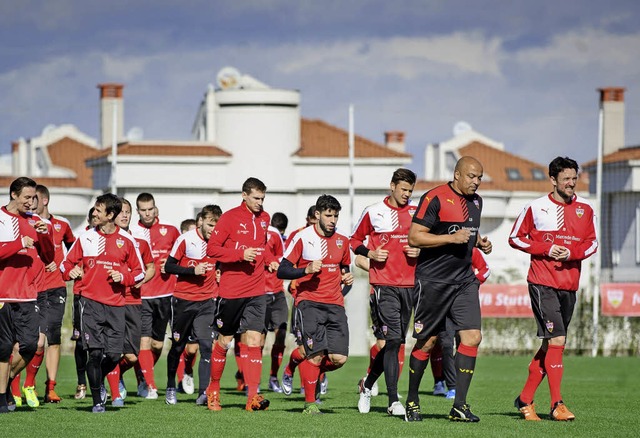 Auch der VfB Stuttgart bereitete sich gerne mal in Belek auf die Rckrunde vor.  | Foto: dpa