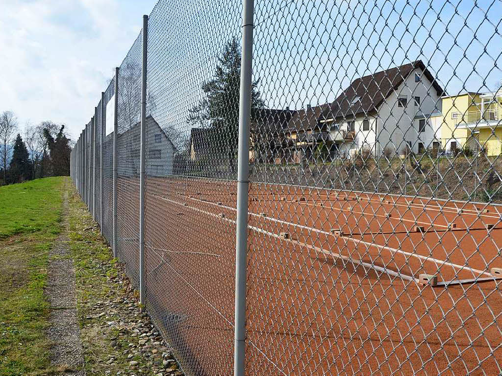Soll der Tennisplatz in Wittnau bebaut werden?