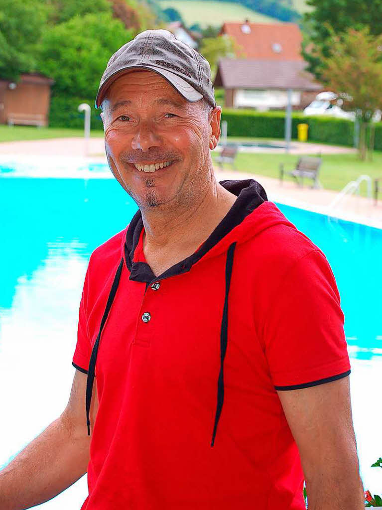 Michael Linder arbeitet nun seit 40 Jahren in seinem Traumjob: Er ist Schwimmeister im Glottertaler Freibad.