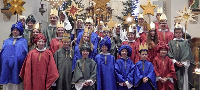 31 Sternsinger sind in der Gesamtgemei...s neue Jahr in die Huser zu bringen.   | Foto: Chris Seifried