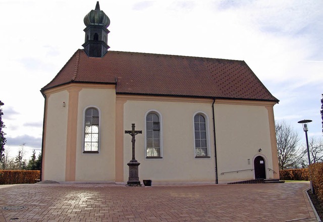 Der Vorplatz der  Ohmenkapelle ist neu...gen dauern noch bis ins  Frhjahr an.   | Foto: Heinrich Fehrenbach