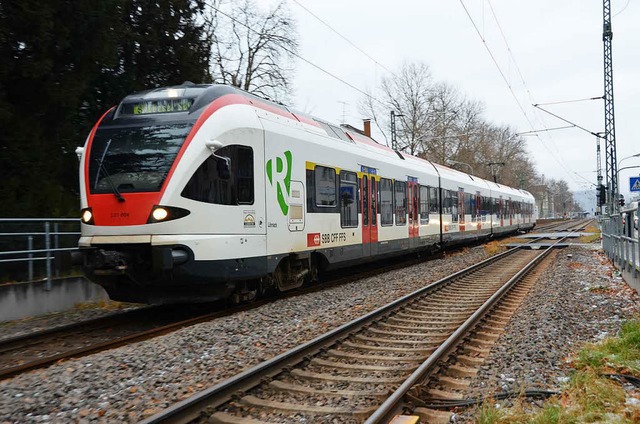 Die S-Bahn ist das verkehrliche Rckgr...s. Aber es chzt unter der Nachfrage.   | Foto: Manuel Fritsch