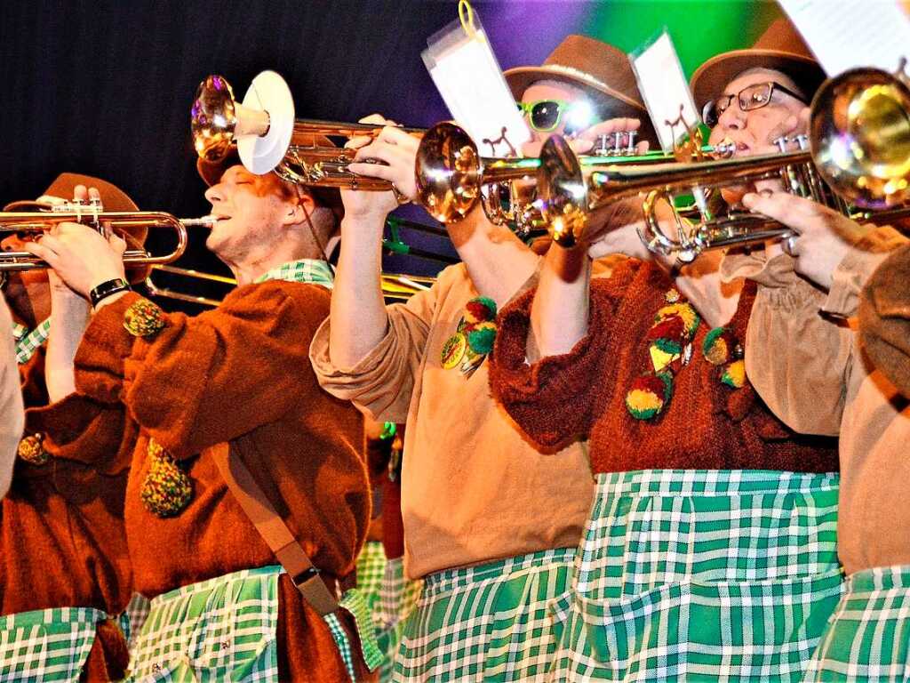 In der Stadthalle Schopfheim wurde es eng beim Auftritt der Guggemusiken