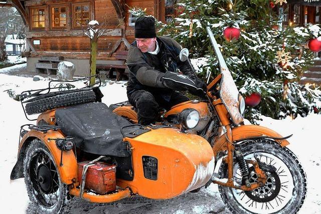 Motorradfahrer trotzen Eis und Schnee
