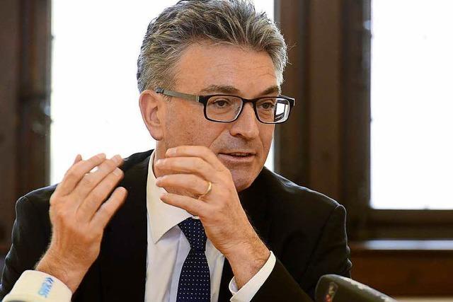 Freiburgs OB Dieter Salomon strebt dritte Amtszeit an