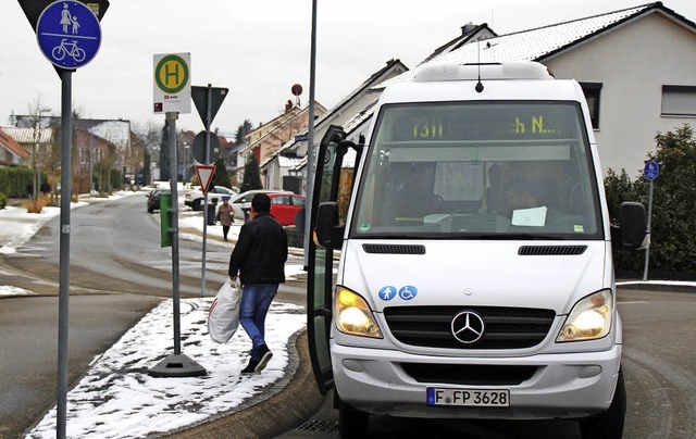 Vom Fallberg kommend steigt an der Hal...e Umsteigezeit zu den Zgen nach Basel  | Foto: Rolf Reimann