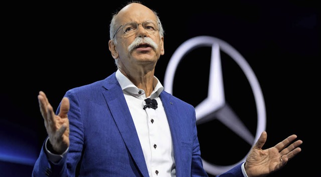 Zufrieden: Daimler-Chef Dieter Zetsche in Detroit   | Foto: dpa