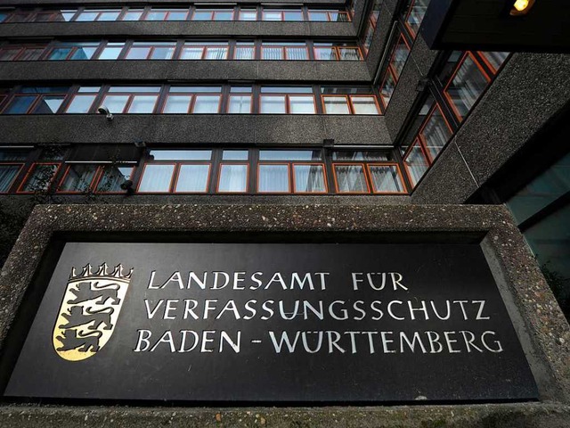 Hlt sich an Regeln und arbeitet nicht...us der Politik: der Verfassungsschutz   | Foto: DPA