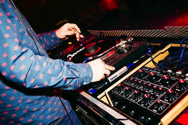 Du wolltest schon immer einmal am DJ-P...ei einem DJ-Kurs mglich. (Symbolbild)  | Foto: Patrick Zimmermann/pyunity.com