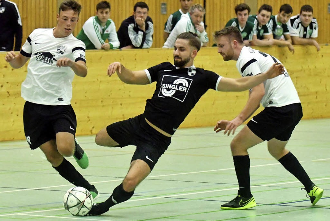 Favorit Zeigt Bergdorf-Team Die Grenzen Auf - Regio-Fußball - Badische ...