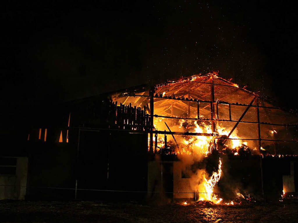 Der Stall in Klengen hat lichterloh gebrannt.