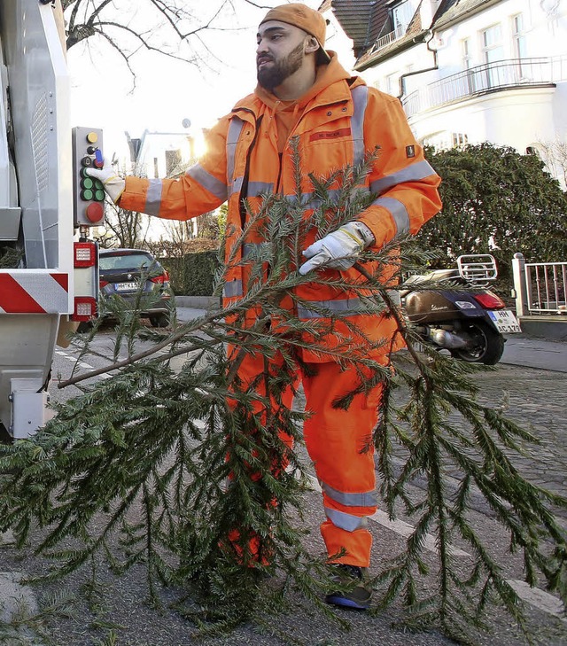 Der Christbaum hat ausgedient.   | Foto: Symbolfoto: dpa