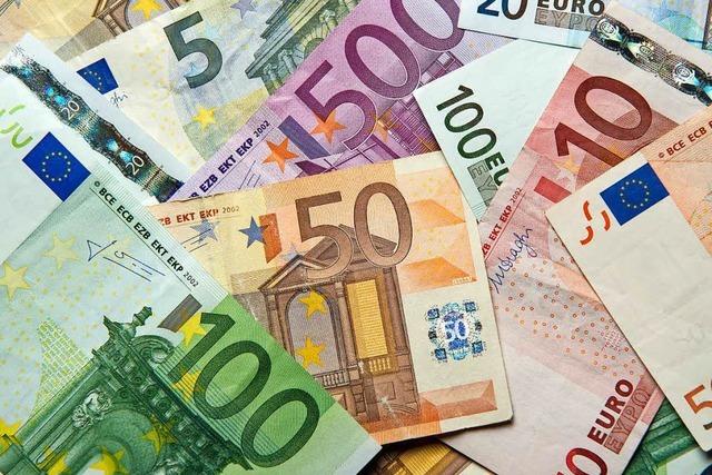 Frau aus Kreis Lrrach berweist 125.000 Euro an Betrger