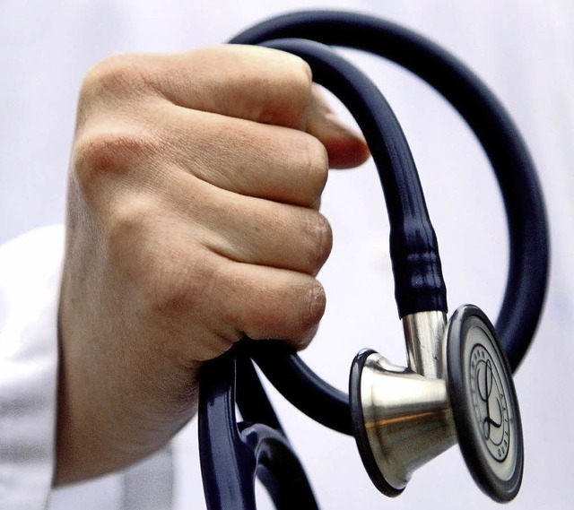 Die Zahl der Mediziner in Lffingen ge...te es nur noch zwei Hausrzte  geben.   | Foto: dpa