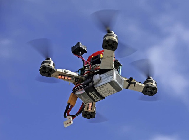Fr diese Drohne muss der Besitzer eine Haftpflichtversicherung abschlieen.  | Foto: dpa