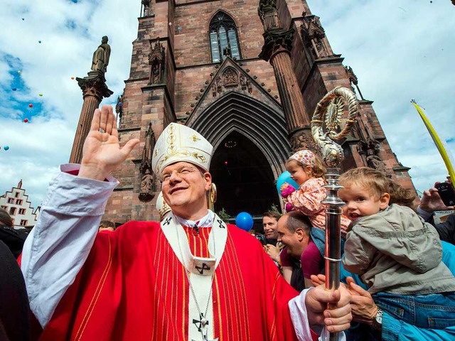Stopp! Erzbischof Stephan Burger dulde... im Mnster. Das wre ja noch schner.  | Foto: dpa