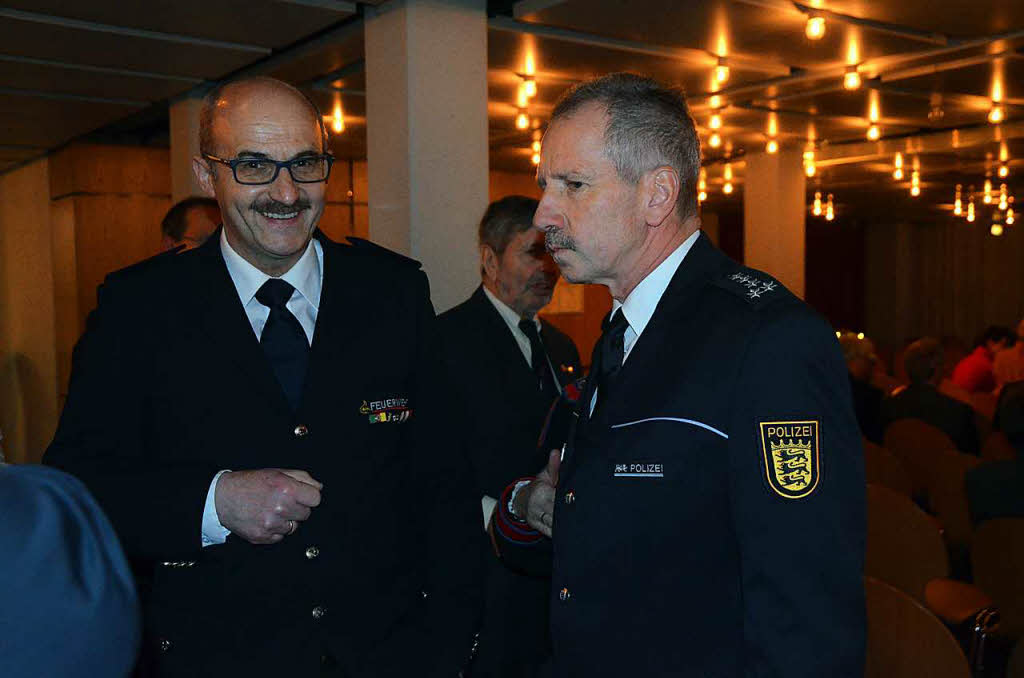 Feuerwehrkommandant Dietmar Mller mit dem Leiter des Polizeireviers Siegfried Owald