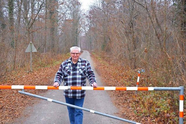 Josef Schindler kmmert sich um den Taubergieen