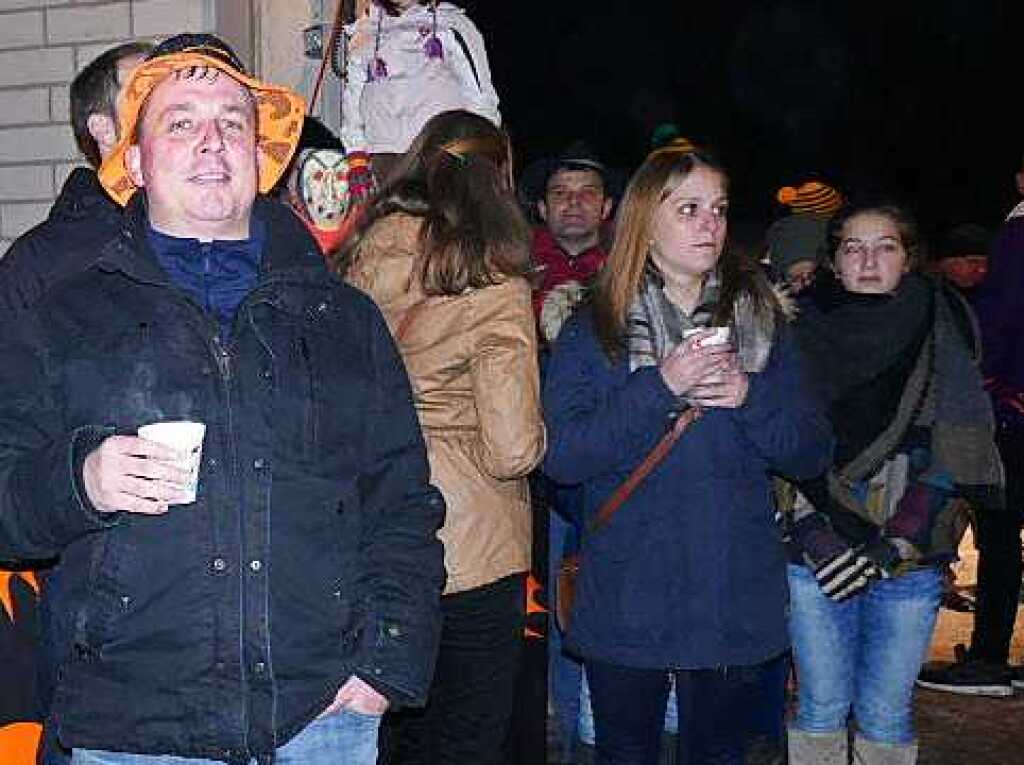 Narren beim Guggen-Openair in Oberwihl