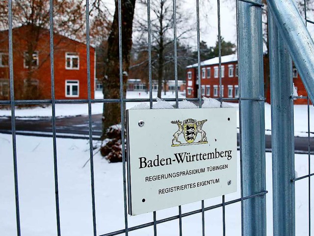 Die ehemalige Kaserne in Sigmaringen beherbergt heute Flchtlinge.  | Foto: DPA