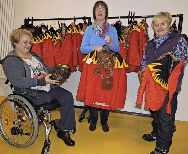 Angela Sailer, Gudrun Mller und Gisel...zunft Kollnau um den An- und Verkauf.   | Foto: Sredniawa