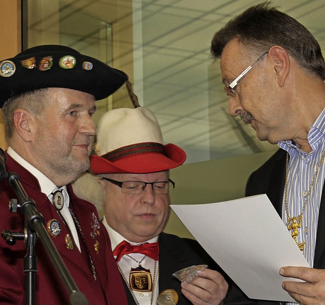 Thomas Dbele  mit Peter Mauthe und Markus Messmer bei der Ehrung (von rechts)   | Foto: Bertsch