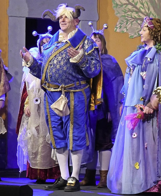 Falstaff (Johannes Bhler) wird von den  Frauen ausgetrickst.   | Foto: asth