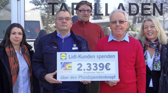Das Geld der Lidl-Kunden  hat den Scho...ler, Josef Brunner und Tamara Happle.   | Foto: Klaus Brust