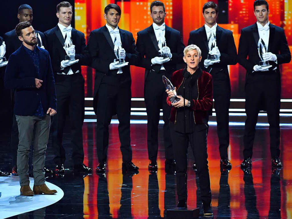 Bei den People’s Choice Awards whlen ausschlielich die Fans ihre Gewinner in 64 Film-, Fernseh- und Musik-Kategorien.