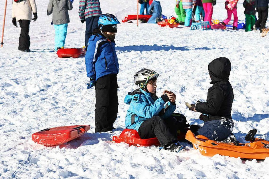 Der Skiverband Schwarzwald hat zum achten Festival "Schulen im Schnee" geladen. 2500 Schüler waren auf dem Feldberg dabei. (Foto: Joachim Hahne ) Der Skiverband Schwarzwald hat zum achten Festival "Schulen im Schnee" geladen. 2500 Schüler waren auf dem Feldberg dabei. (Foto: Joachim Hahne )