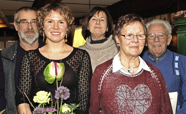 Dieter Fuchs, Marlene Thoma, Christel ... Hauptversammlung des Skiclubs geehrt.  | Foto: Eva Korinth