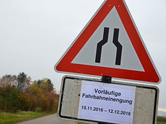 Die Fahrbahnverengungen zwischen Binze... Fischingen knnte dauerhaft erfolgen.  | Foto: Victoria Langelott