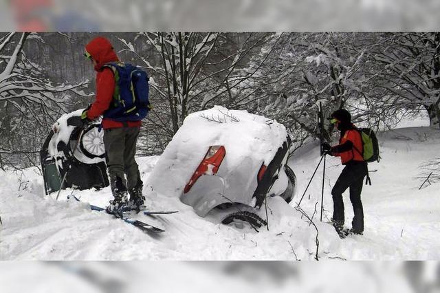 Etwa 30 Menschen werden in einem Hotel in Italien vom Schnee verschüttet