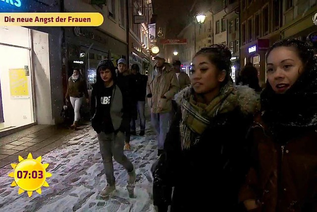 Eine Szene aus dem Frhstcksfernsehen...e Jungs-Gruppe vorbeiluft und pbelt.  | Foto: Bildschirmfoto