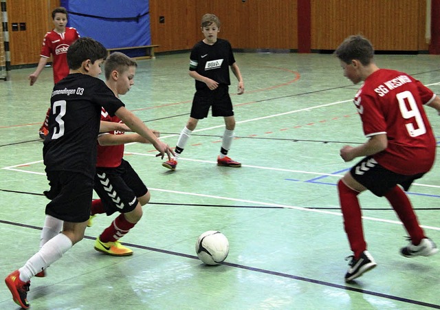 Starker Einsatz  beim Futsal-Turnier in Btzingen   | Foto: Horst David