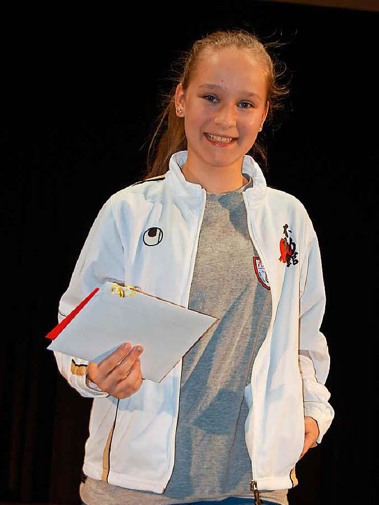 Lea Kronen wurde fr ihre Erfolge im Karate geehrt